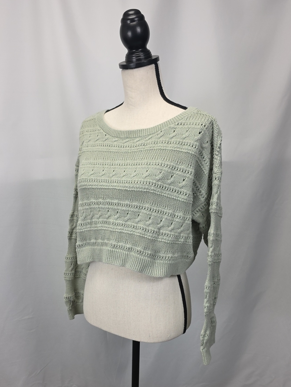 Hollister Light Sage Cropped Knit Crew Sweater Size Small